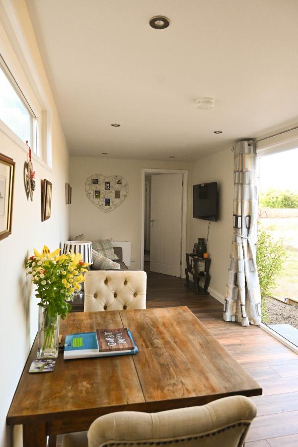 Badsey Sweet Pea Cabin מראה חיצוני תמונה